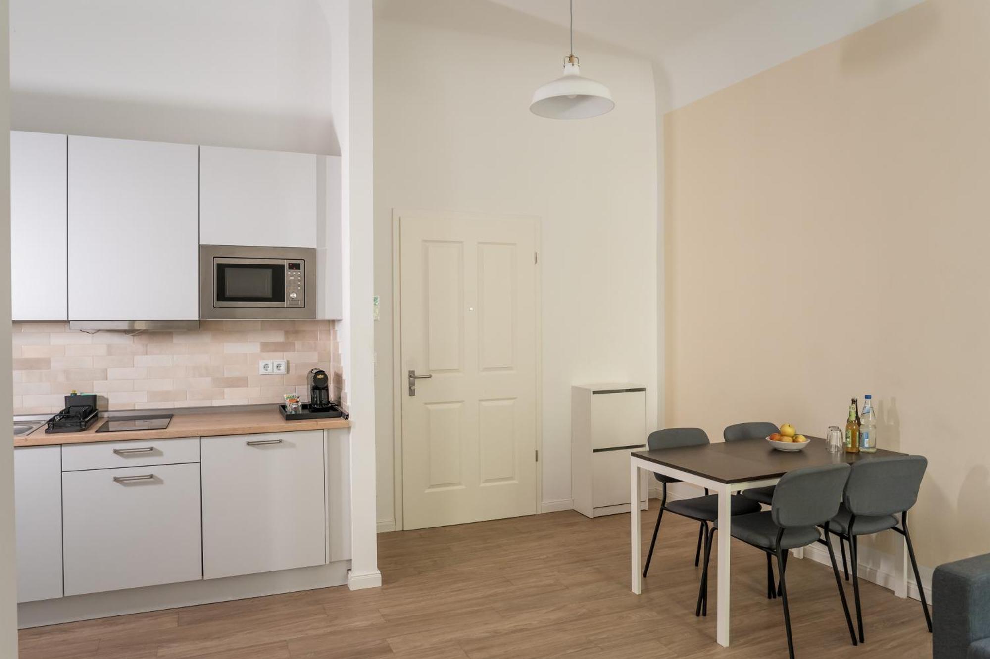 Homaris Apartments Frankfurter Allee Берлин Экстерьер фото