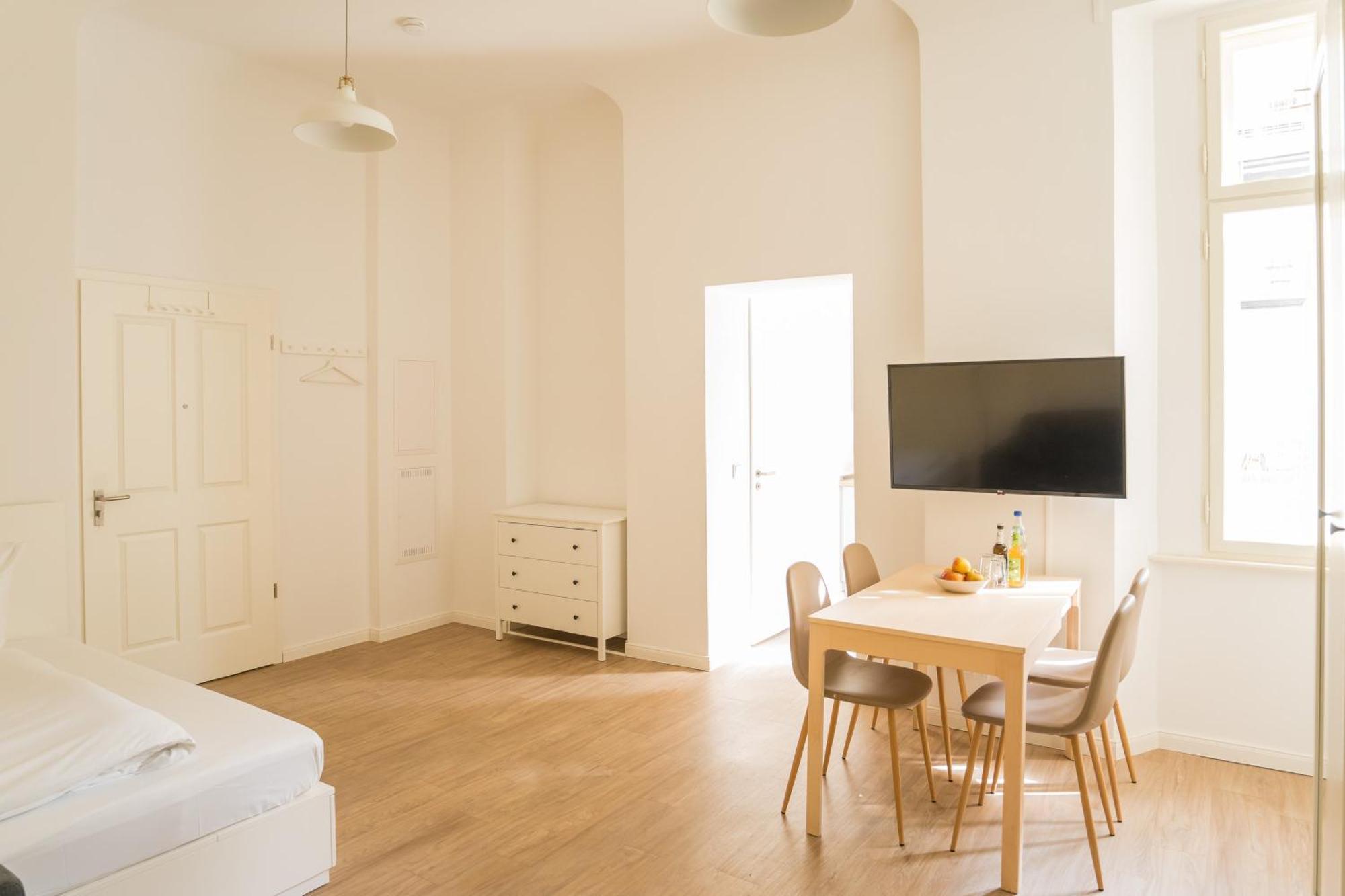 Homaris Apartments Frankfurter Allee Берлин Экстерьер фото